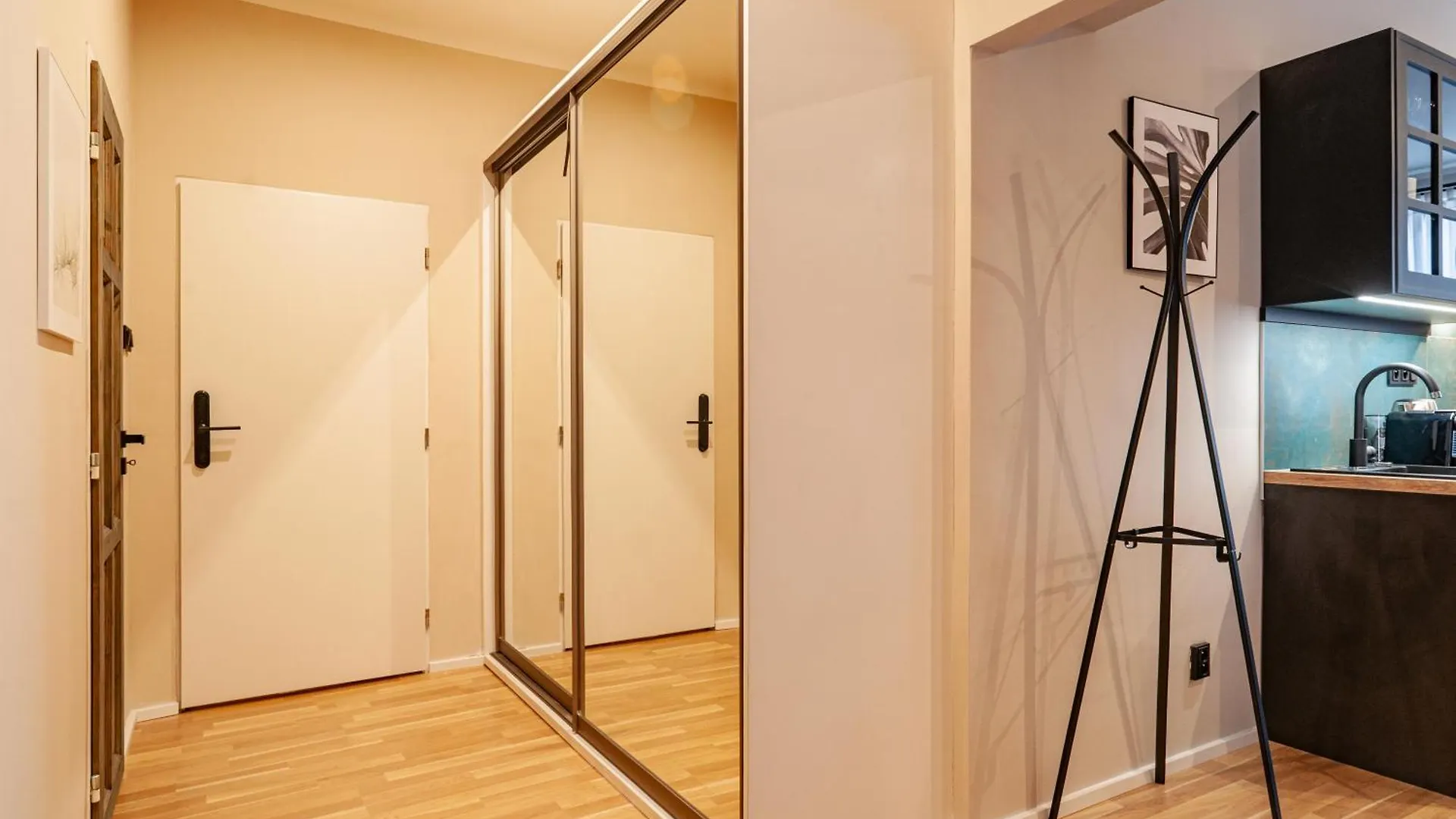 Sting Boutique Apartments Острава 0*,  Чехия