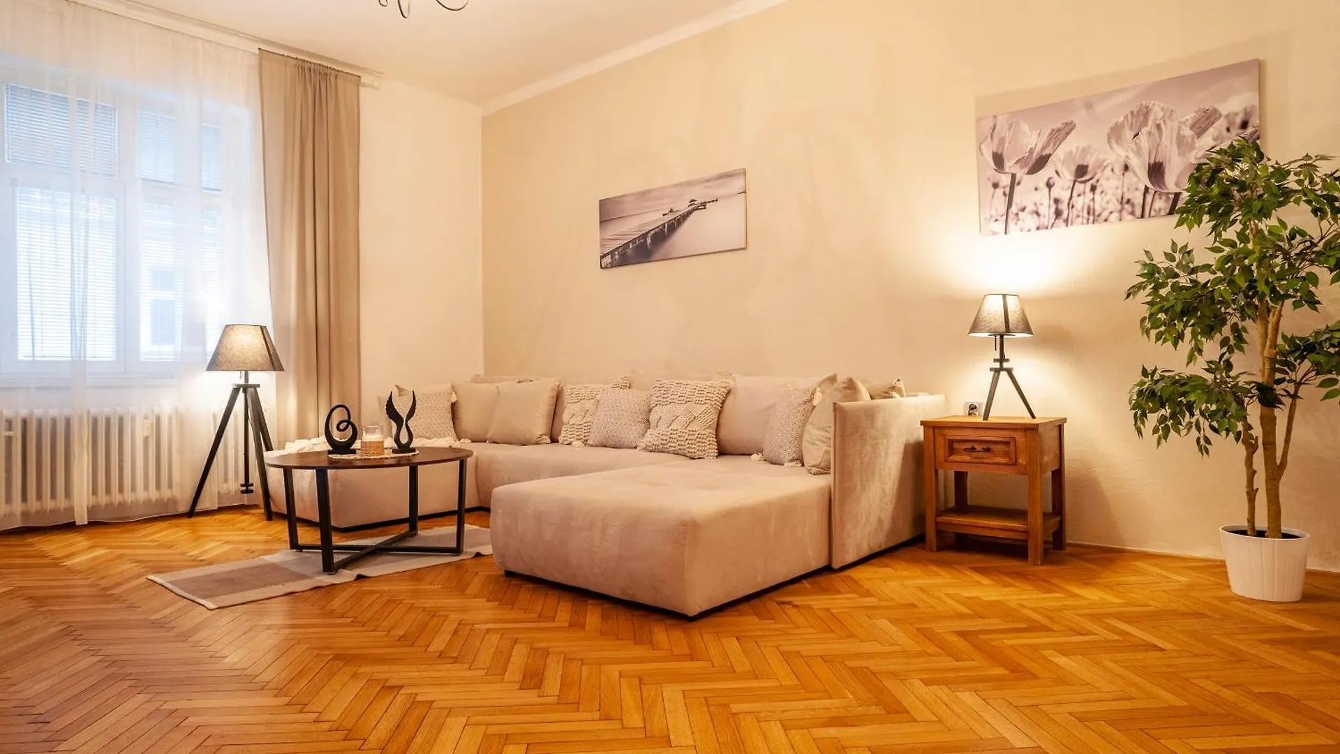Sting Boutique Apartments Ostrava 0*,